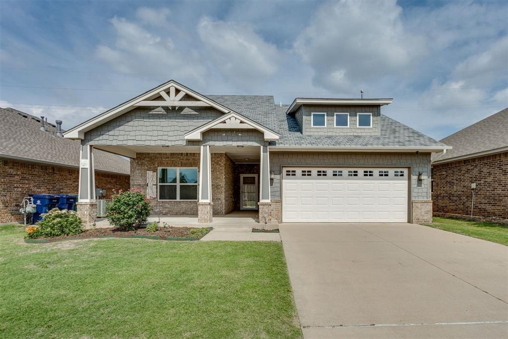 9204 Arman Drive, Yukon, OK 73099