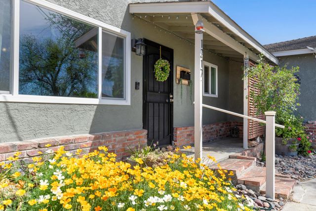 1217 Karen Way, Modesto, CA 95350