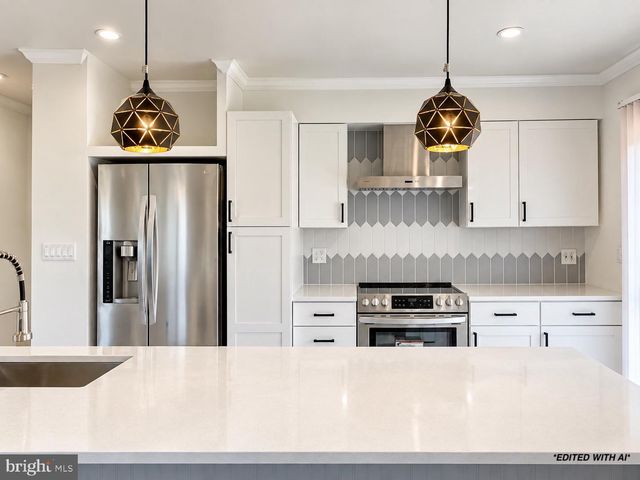 9207 CYNTHIA ST, Manassas Park, VA 20111