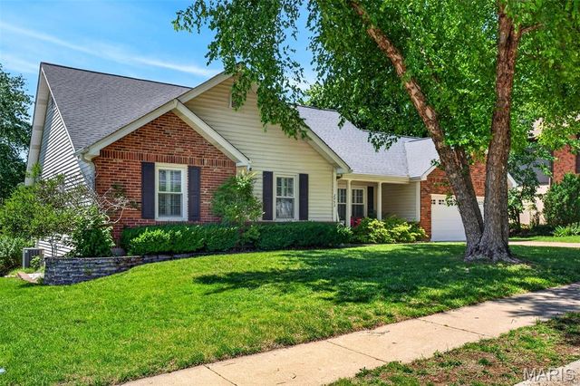 2953 Westborough Drive, St Charles, MO 63301