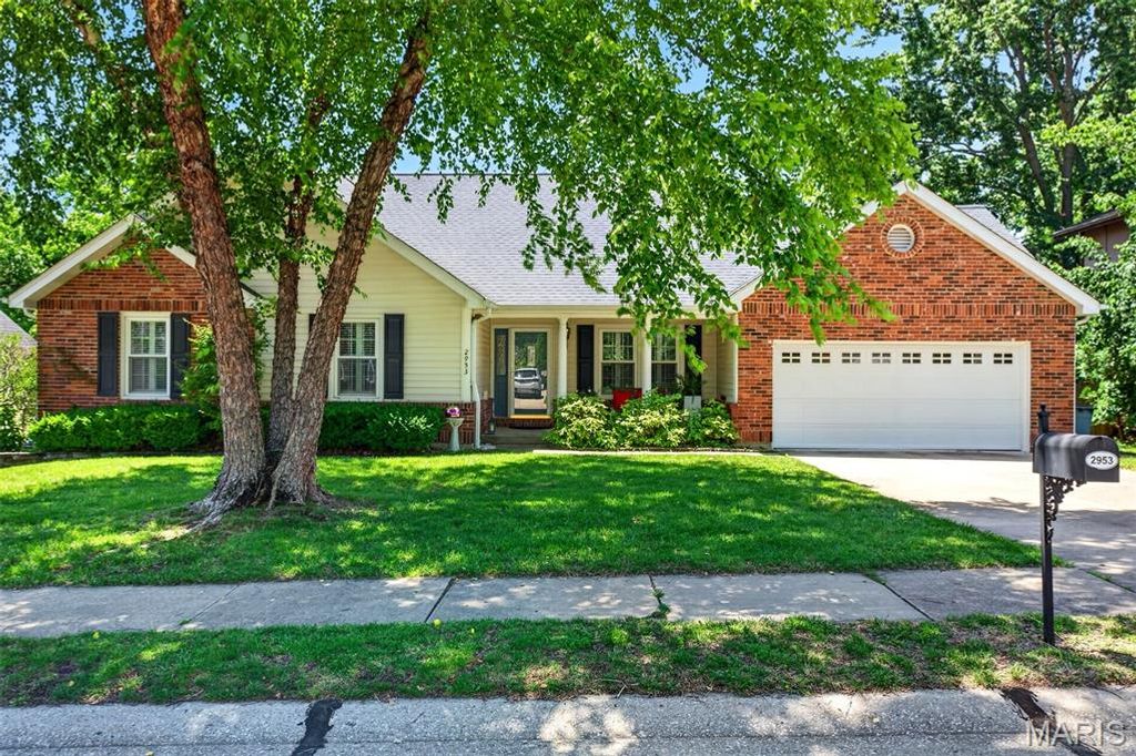 2953 Westborough Drive, St Charles, MO 63301