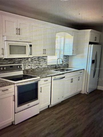 14061 SE 117TH PLACE, Ocklawaha, FL 32179