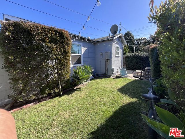 1947 Fullerton Avenue Front, Costa Mesa, CA 92627