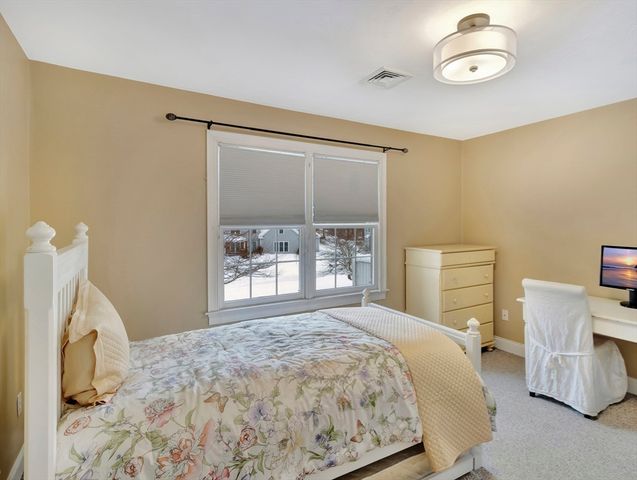 7 Tanglewood Drive, Easton, MA 02356