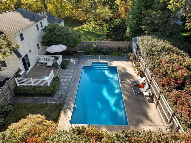 39 Secluded Drive, South Kingstown, RI 02879