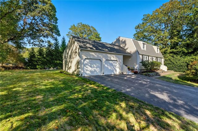 39 Secluded Drive, South Kingstown, RI 02879