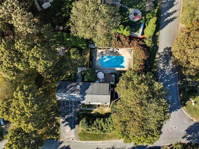 39 Secluded Drive, South Kingstown, RI 02879