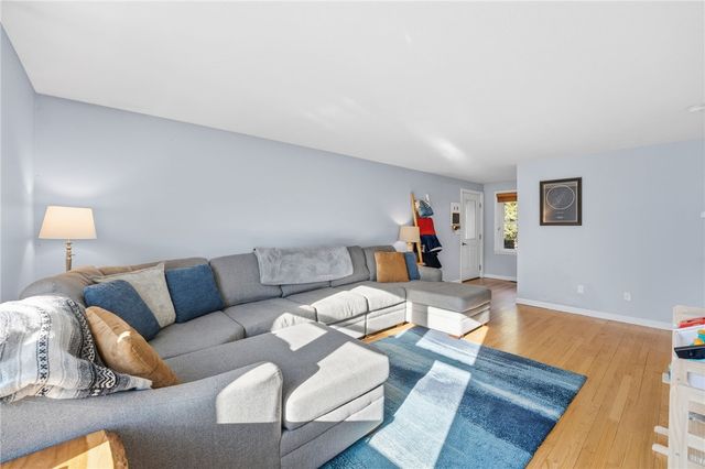 39 Secluded Drive, South Kingstown, RI 02879