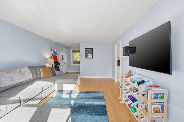 39 Secluded Drive, South Kingstown, RI 02879