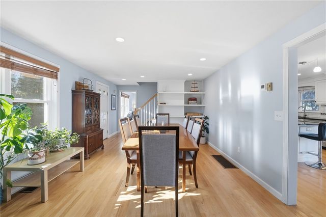 39 Secluded Drive, South Kingstown, RI 02879