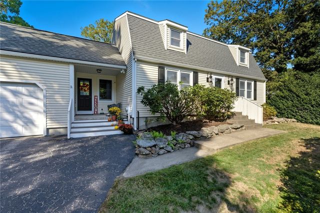 39 Secluded Drive, South Kingstown, RI 02879