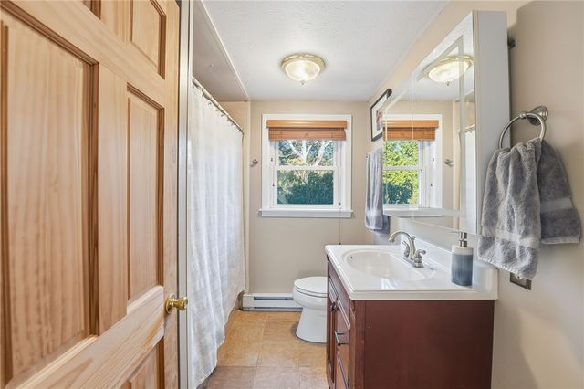 39 Secluded Drive, South Kingstown, RI 02879