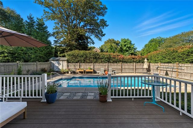 39 Secluded Drive, South Kingstown, RI 02879