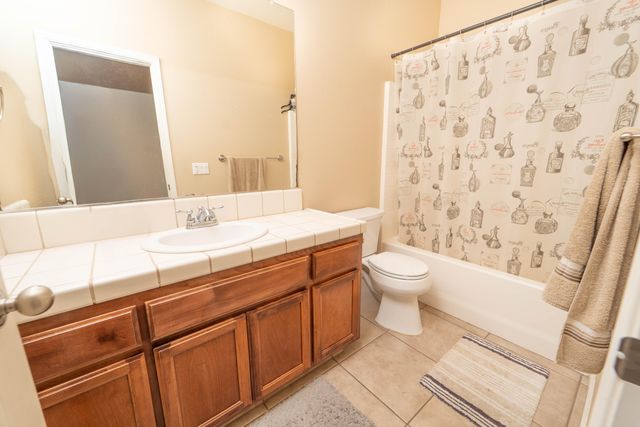 1961 Stagecoach Place, Tulare, CA 93274