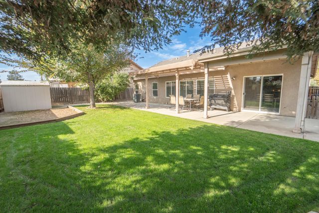 1961 Stagecoach Place, Tulare, CA 93274