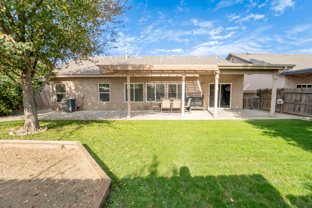1961 Stagecoach Place, Tulare, CA 93274