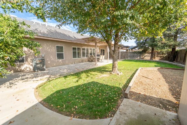 1961 Stagecoach Place, Tulare, CA 93274