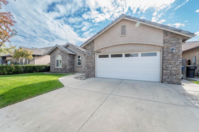 1961 Stagecoach Place, Tulare, CA 93274