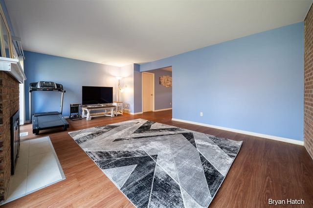 1457 N Saxony Drive 14, Grand Rapids, MI 49508