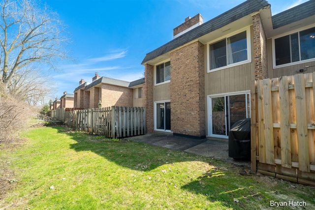 1457 N Saxony Drive 14, Grand Rapids, MI 49508