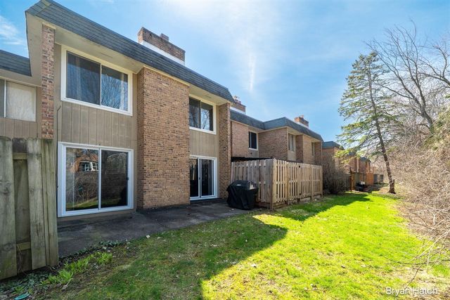 1457 N Saxony Drive 14, Grand Rapids, MI 49508