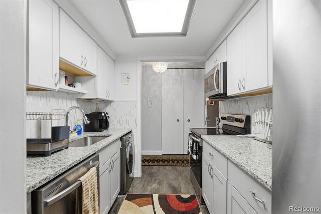 8200 E Jefferson Avenue 411, Detroit, MI 48214