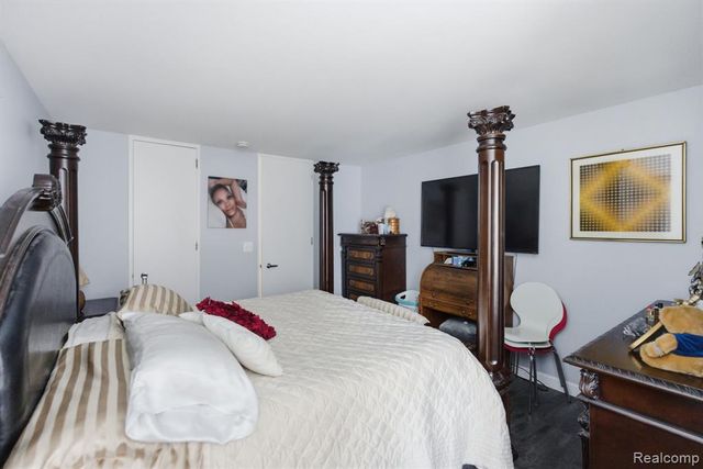 8200 E Jefferson Avenue 411, Detroit, MI 48214