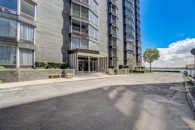 8200 E Jefferson Avenue 411, Detroit, MI 48214