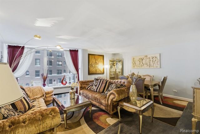 8200 E Jefferson Avenue 411, Detroit, MI 48214