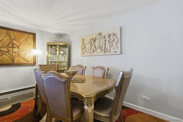 8200 E Jefferson Avenue 411, Detroit, MI 48214