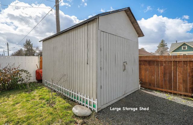 4911 N Martin St, Spokane, WA 99207