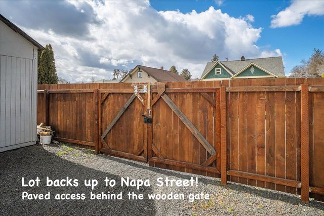 4911 N Martin St, Spokane, WA 99207