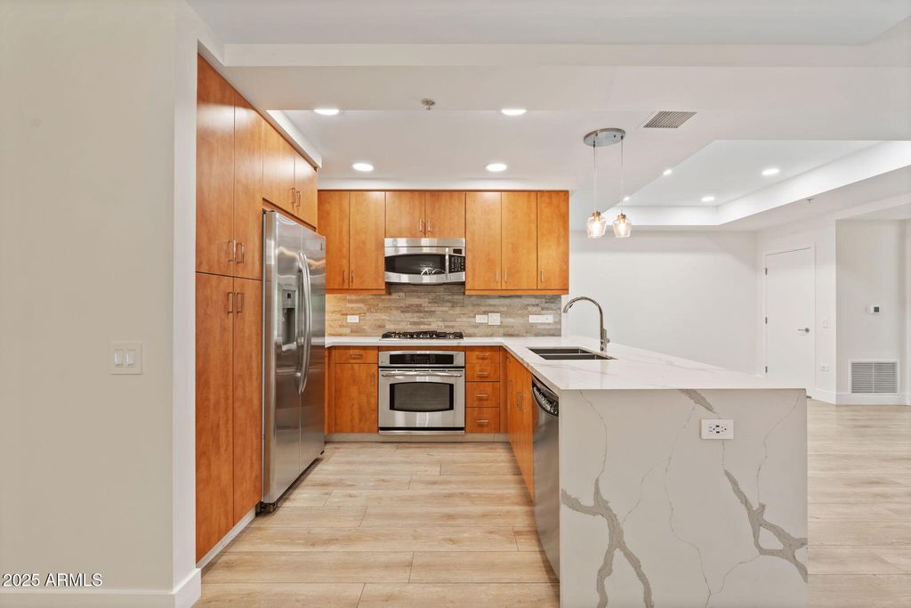 7127 E RANCHO VISTA Drive 2003, Scottsdale, AZ 85251 — photo 4