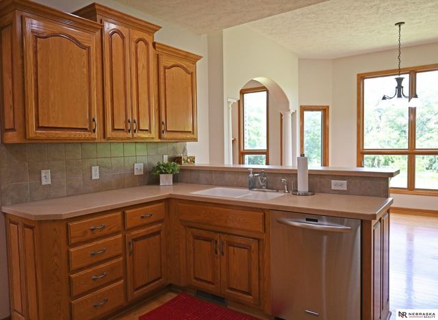 2005 Hedgeapple Circle, Plattsmouth, NE 68048