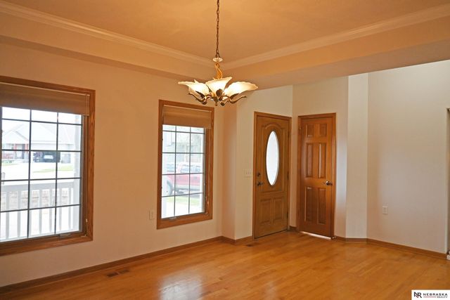 2005 Hedgeapple Circle, Plattsmouth, NE 68048