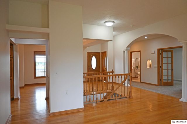2005 Hedgeapple Circle, Plattsmouth, NE 68048