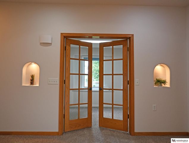 2005 Hedgeapple Circle, Plattsmouth, NE 68048