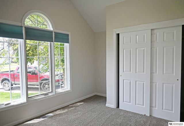 2005 Hedgeapple Circle, Plattsmouth, NE 68048