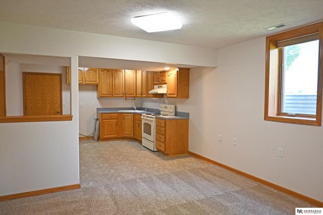 2005 Hedgeapple Circle, Plattsmouth, NE 68048
