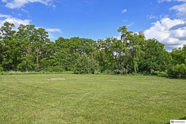 2005 Hedgeapple Circle, Plattsmouth, NE 68048