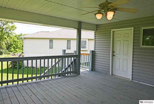 2005 Hedgeapple Circle, Plattsmouth, NE 68048