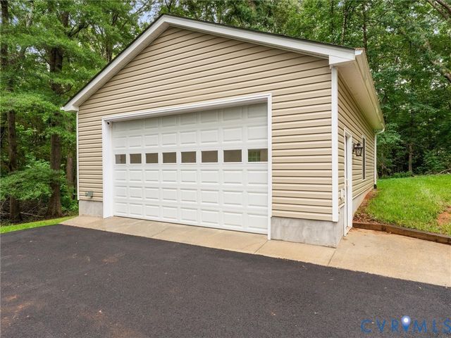 2039 Shadow Creek Ct, Powhatan, VA 23139