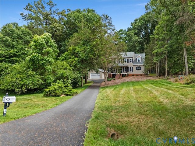 2039 Shadow Creek Ct, Powhatan, VA 23139
