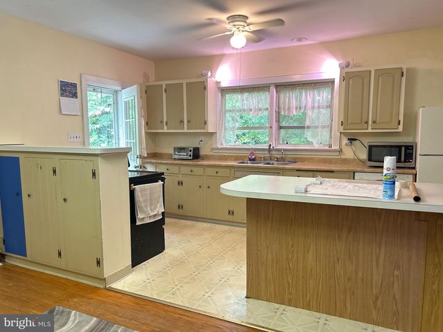30 S ELMWOOD AVE, Glenolden, PA 19036