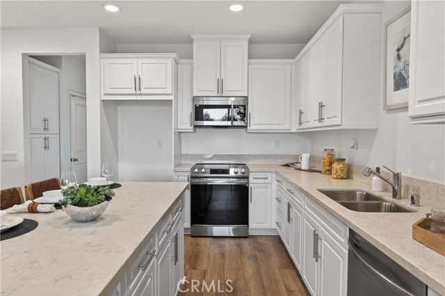 1093 N Harbor Boulevard, Anaheim, CA 92801