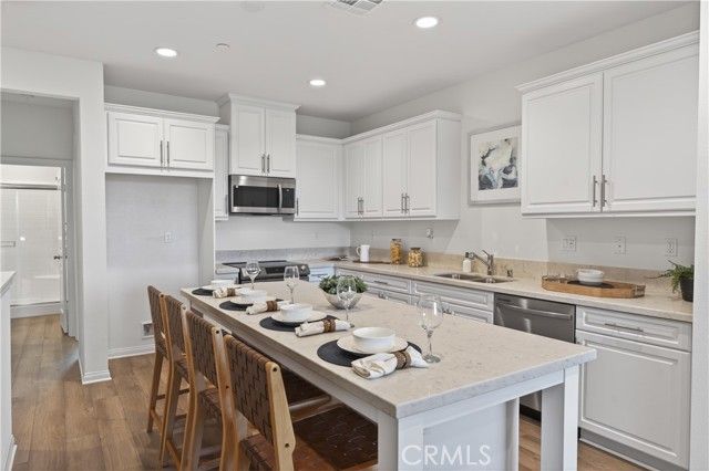 1093 N Harbor Boulevard, Anaheim, CA 92801