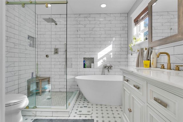 2704 MENDELIN STREET, Apopka, FL 32703