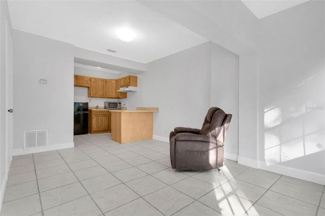 2704 MENDELIN STREET, Apopka, FL 32703