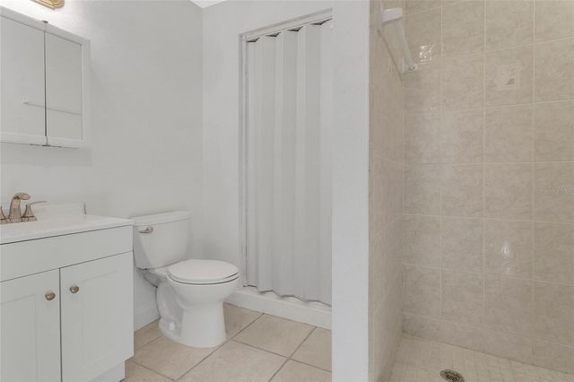 2704 MENDELIN STREET, Apopka, FL 32703