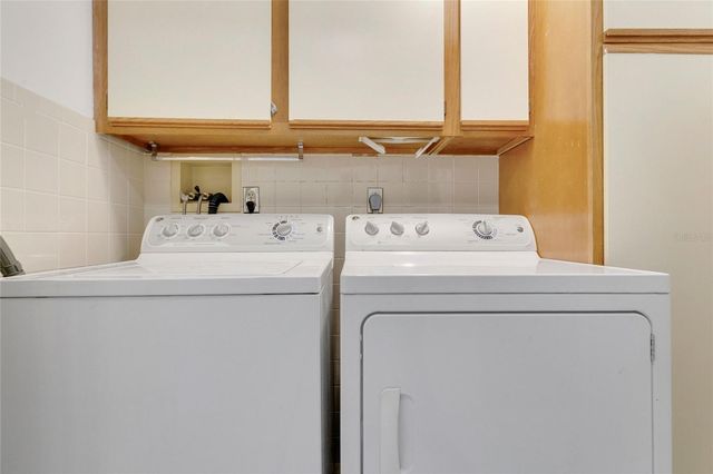 2704 MENDELIN STREET, Apopka, FL 32703